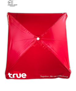 ร่มสนามสกรีนโฆษณาแบรนด์-True